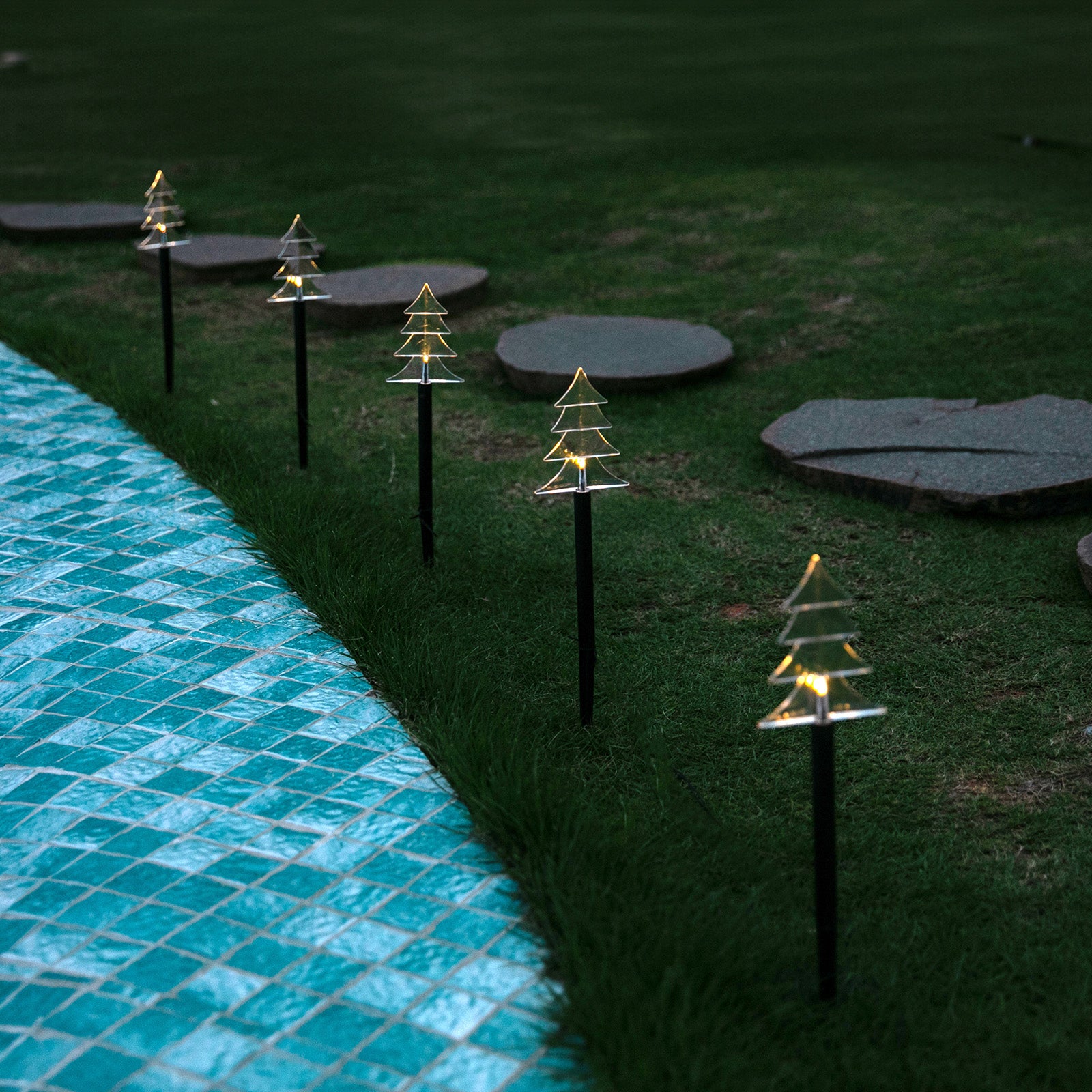 Solar Path LED Tree Warm White 5pc