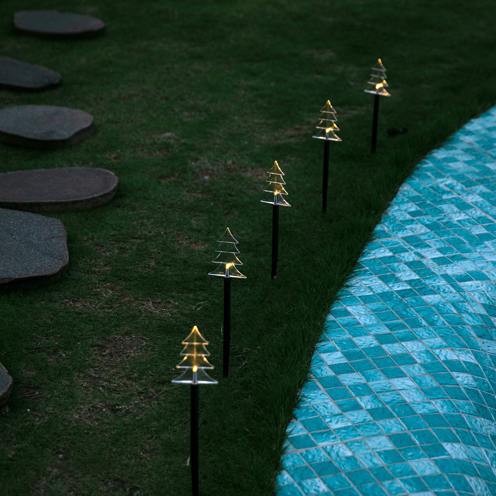 Solar Path LED Tree Warm White 5pc
