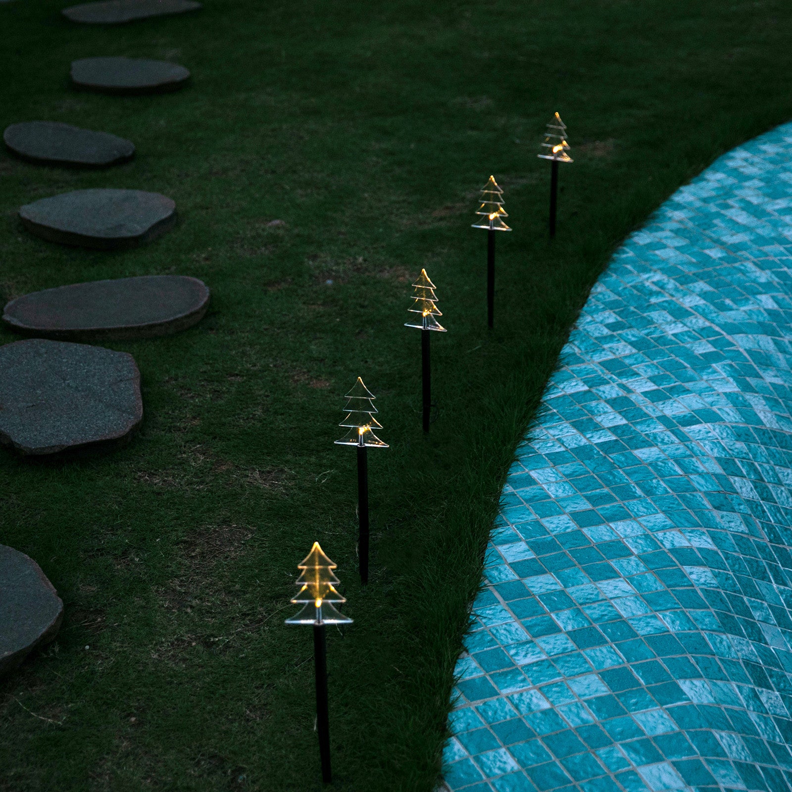 Solar Path LED Tree Warm White 5pc