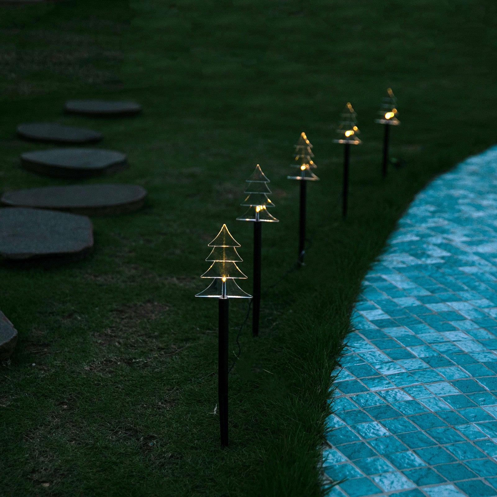 Solar Path LED Tree Warm White 5pc