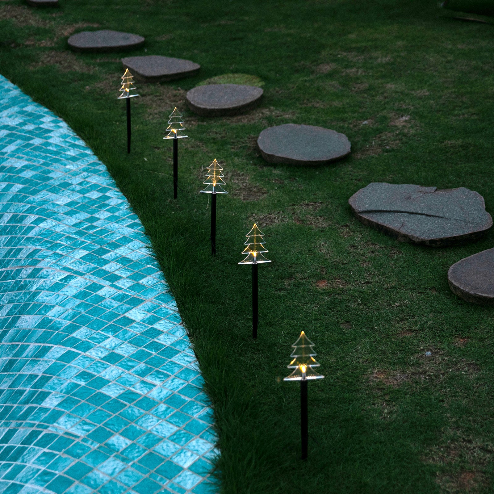 Solar Path LED Tree Warm White 5pc